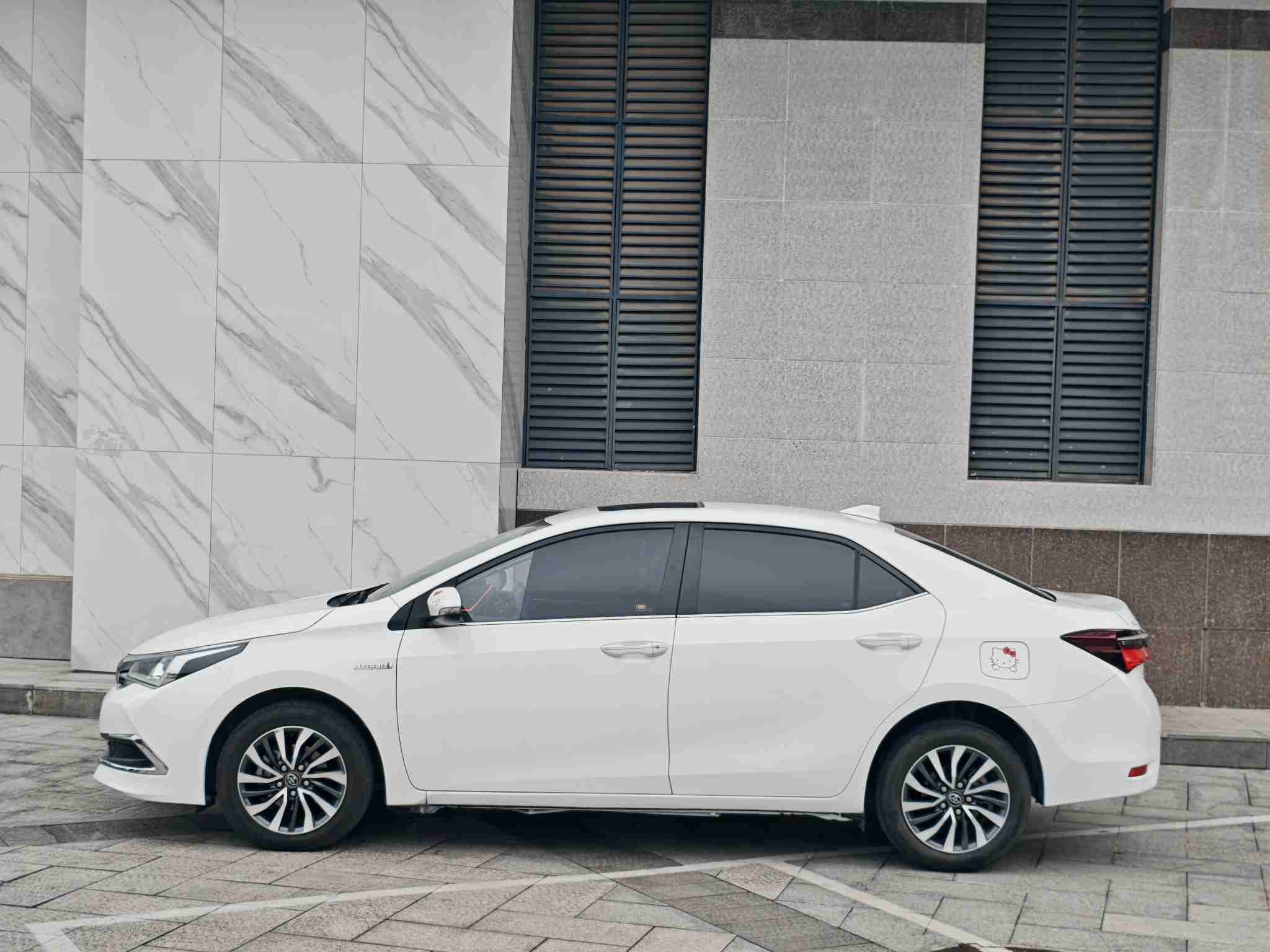 Toyota Corolla 2018 car image #9