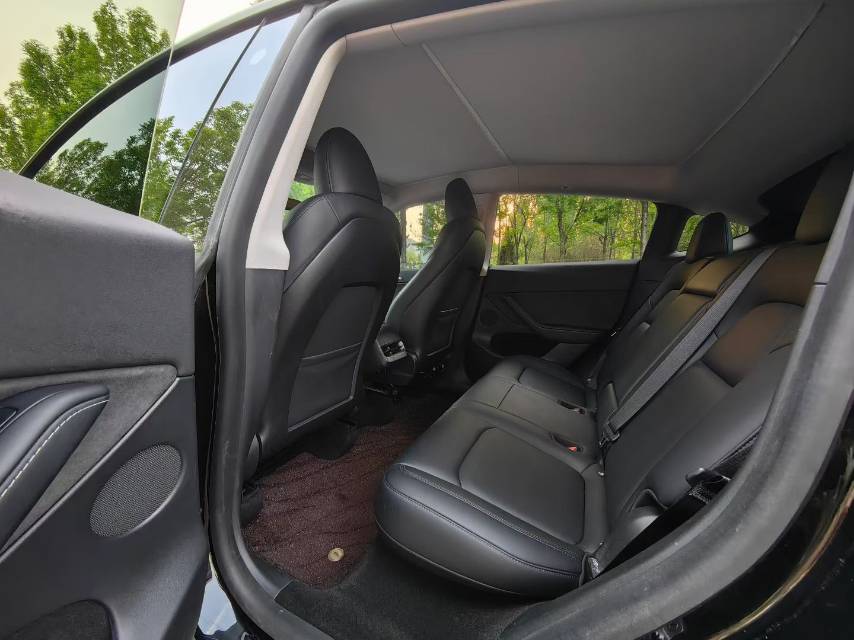 Tesla Model Y 2022 #8 Tesla Model Y 2022 car image #8