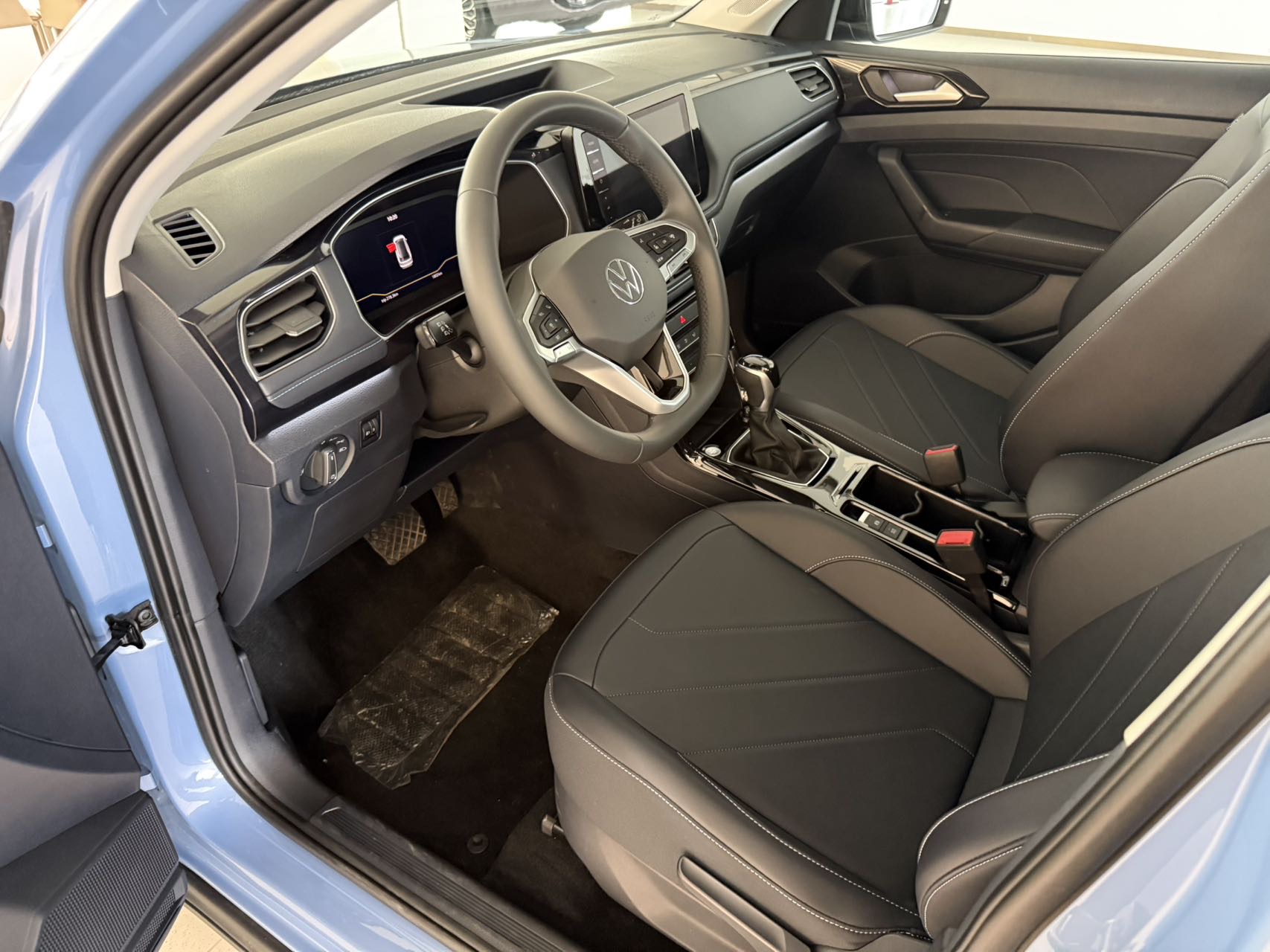 Volkswagen Tharu 2024 car image #7