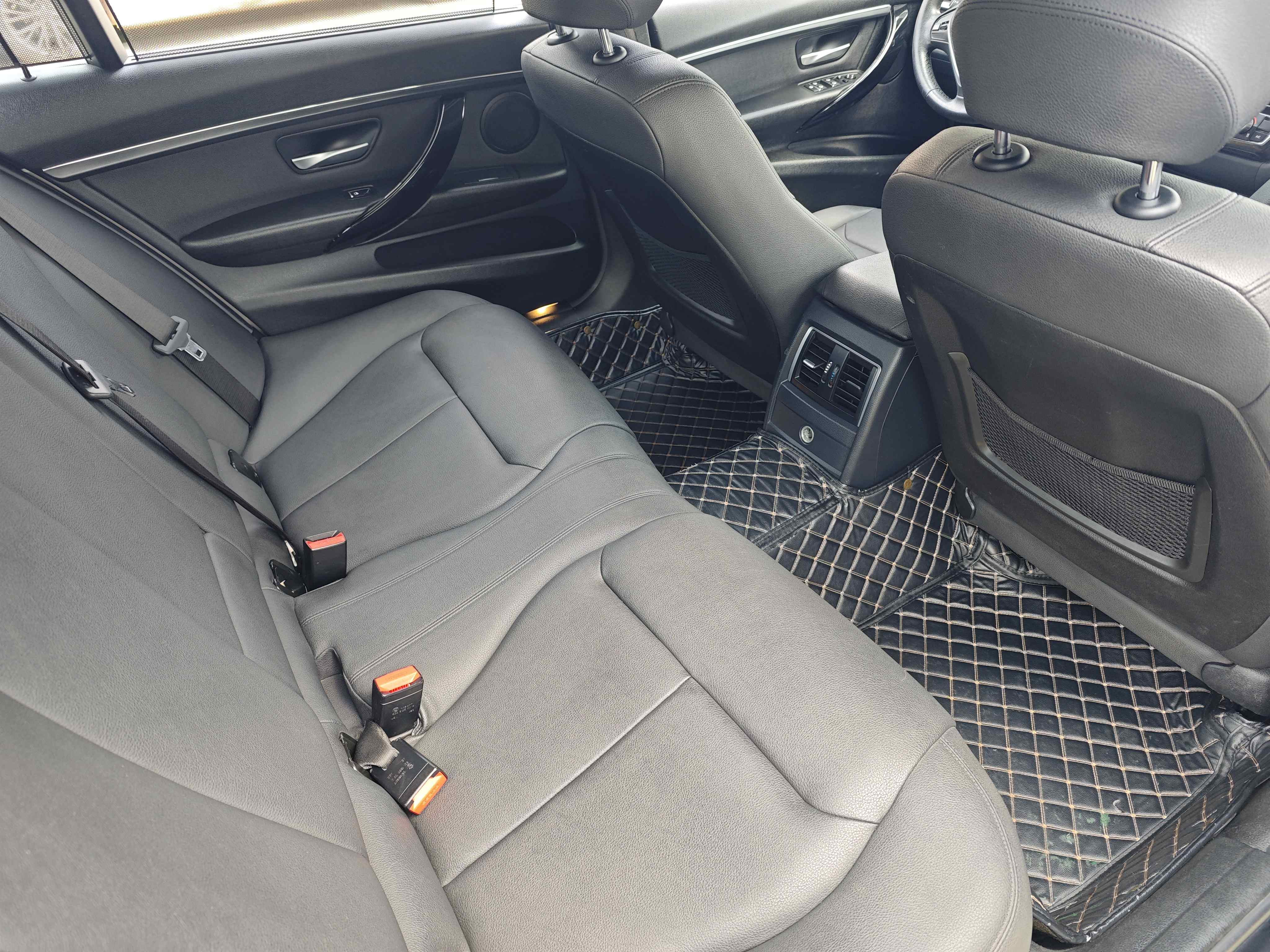 BMW 3 Series 2017 #7 BMW 3 Series 2017 car image #7