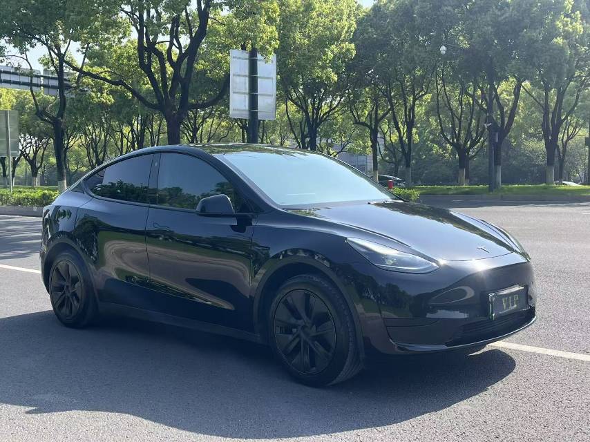 Tesla Model Y 2023 #5 Tesla Model Y 2023 car image #5