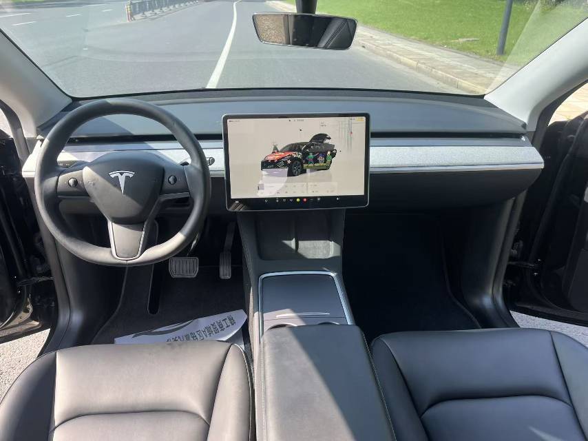 Tesla Model Y 2023 #6 Tesla Model Y 2023 car image #6