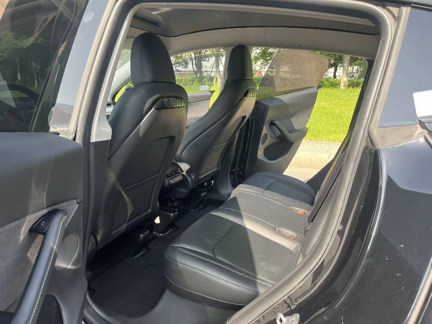 Tesla Model Y 2023 #7 Tesla Model Y 2023 car image #7