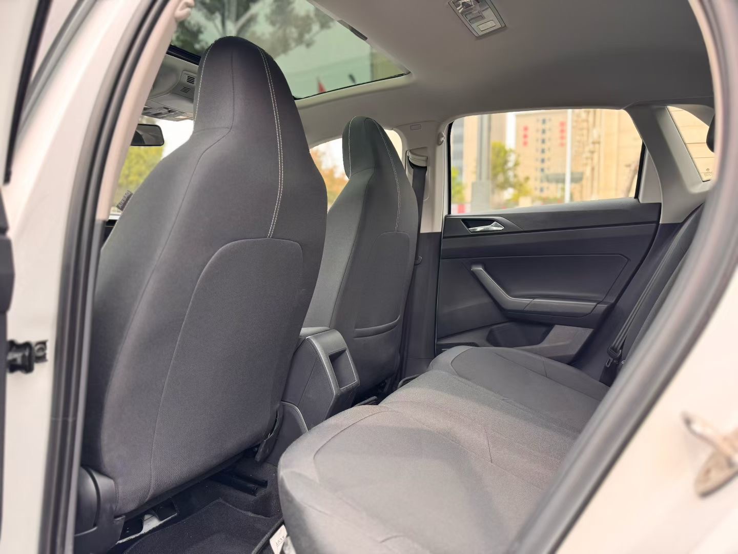 Volkswagen Polo 2023 car image #7