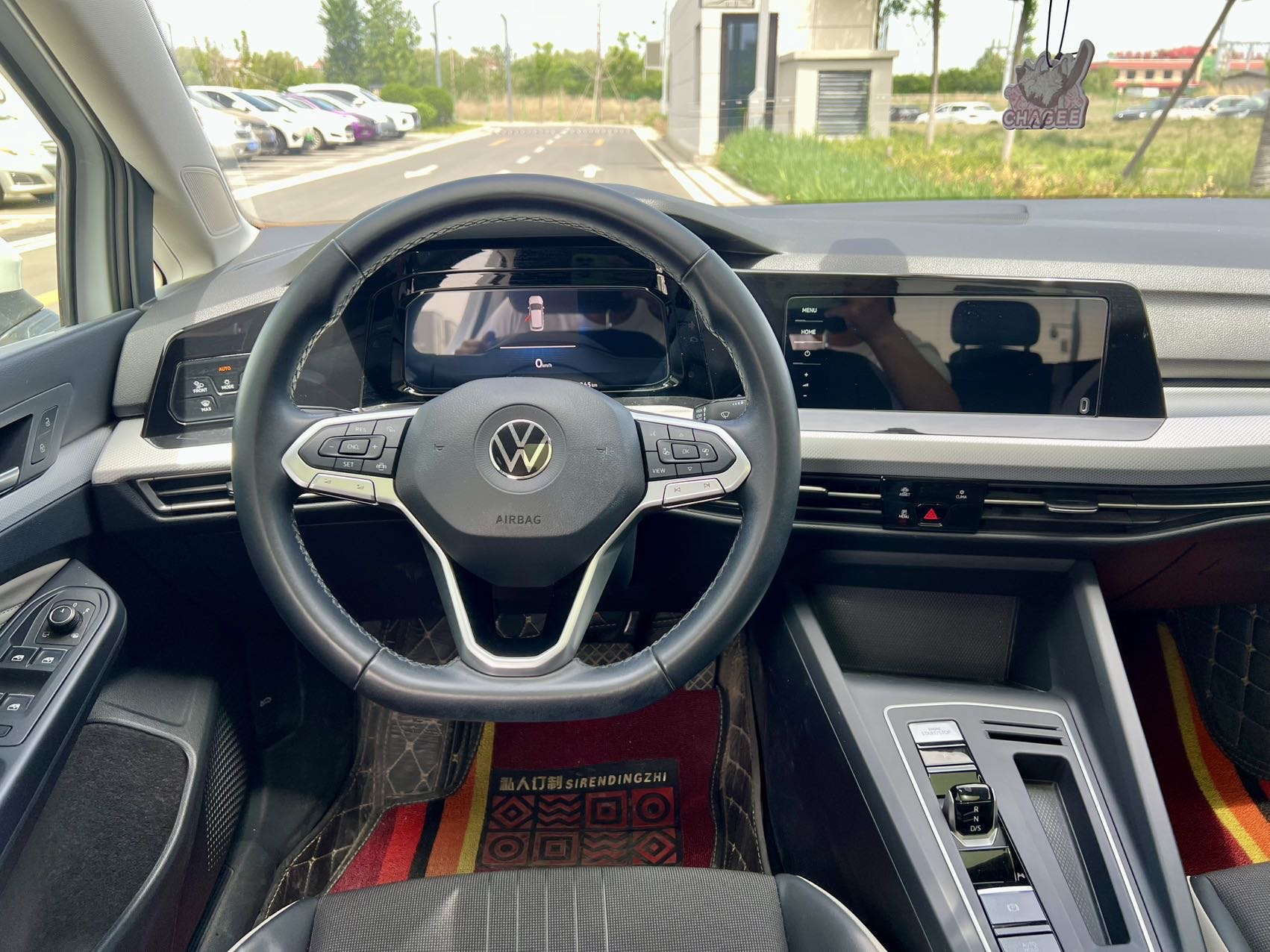 Volkswagen Golf 2021 car image #9