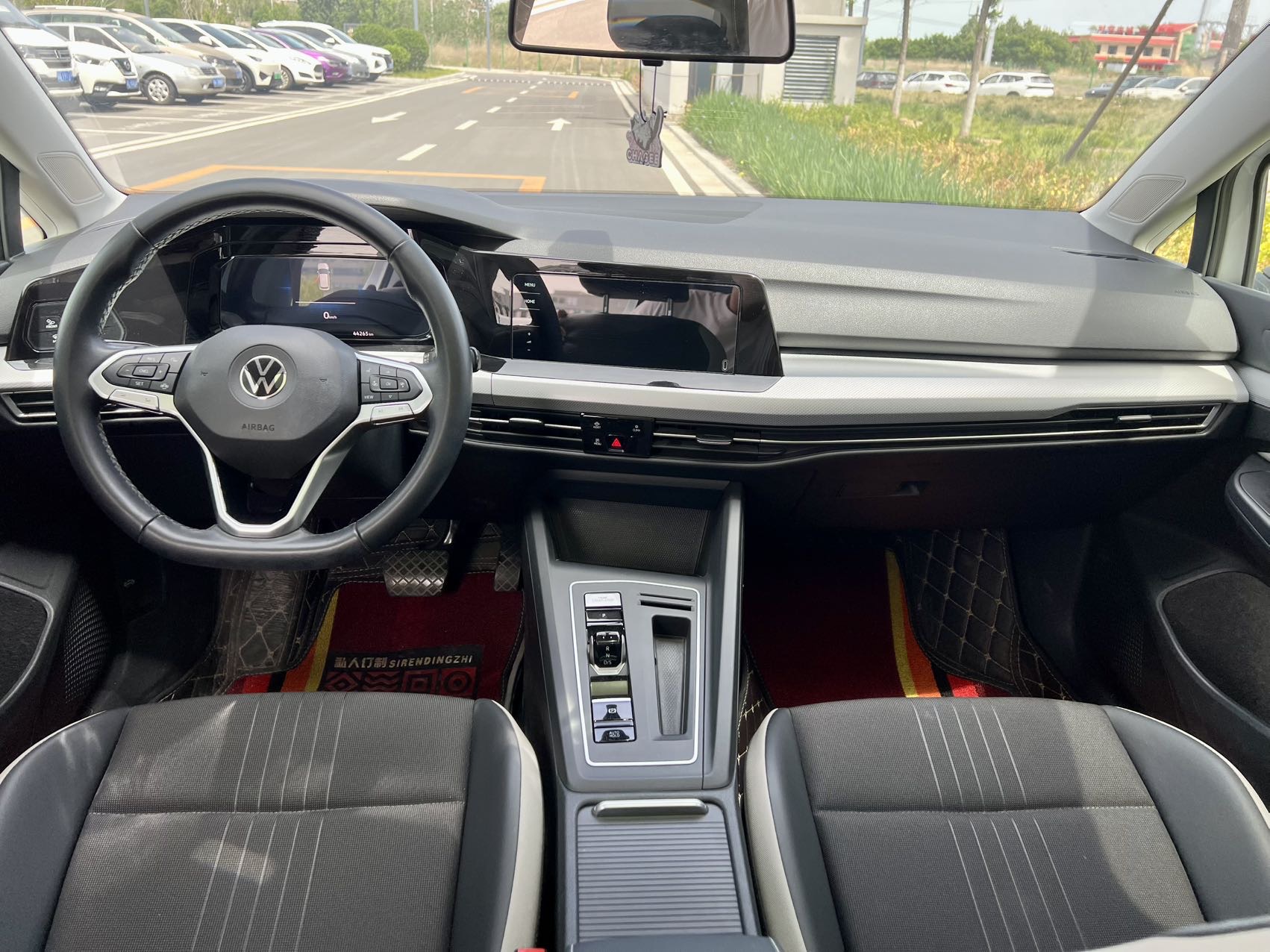 Volkswagen Golf 2021 car image #8