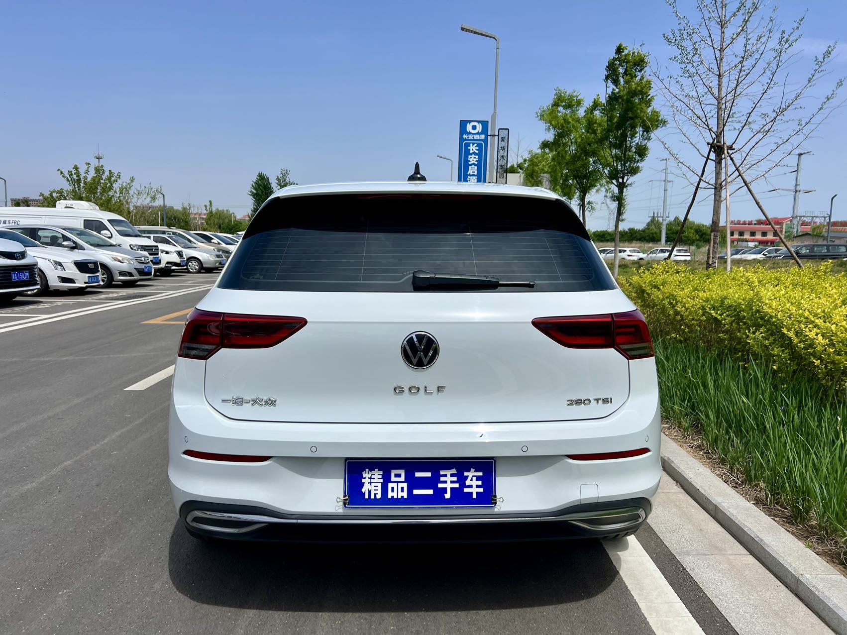 Volkswagen Golf 2021 car image #7