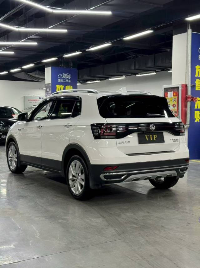 Volkswagen T-Cross 2020 #11 Volkswagen T-Cross 2020 car image #11