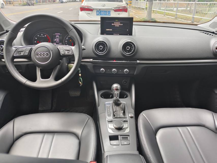Audi A3 2018 car image #7