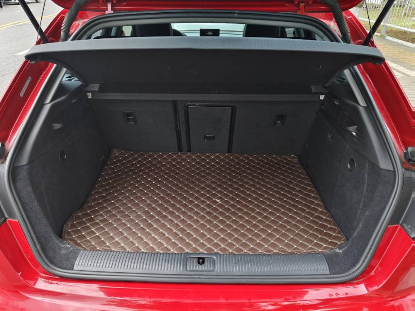 Audi A3 2018 car image #9