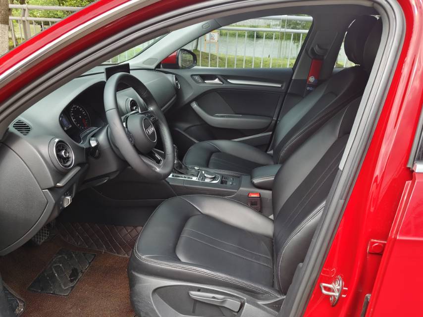 Audi A3 2018 car image #5
