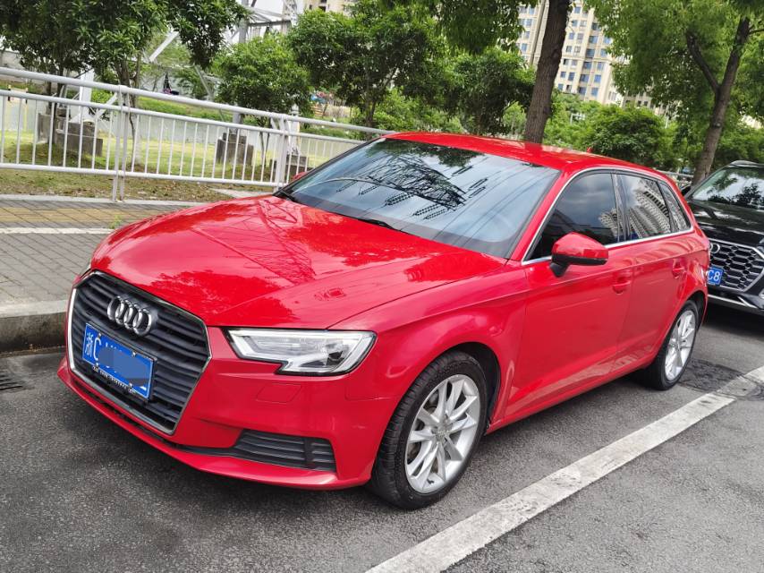 Audi A3 2018 car image #2