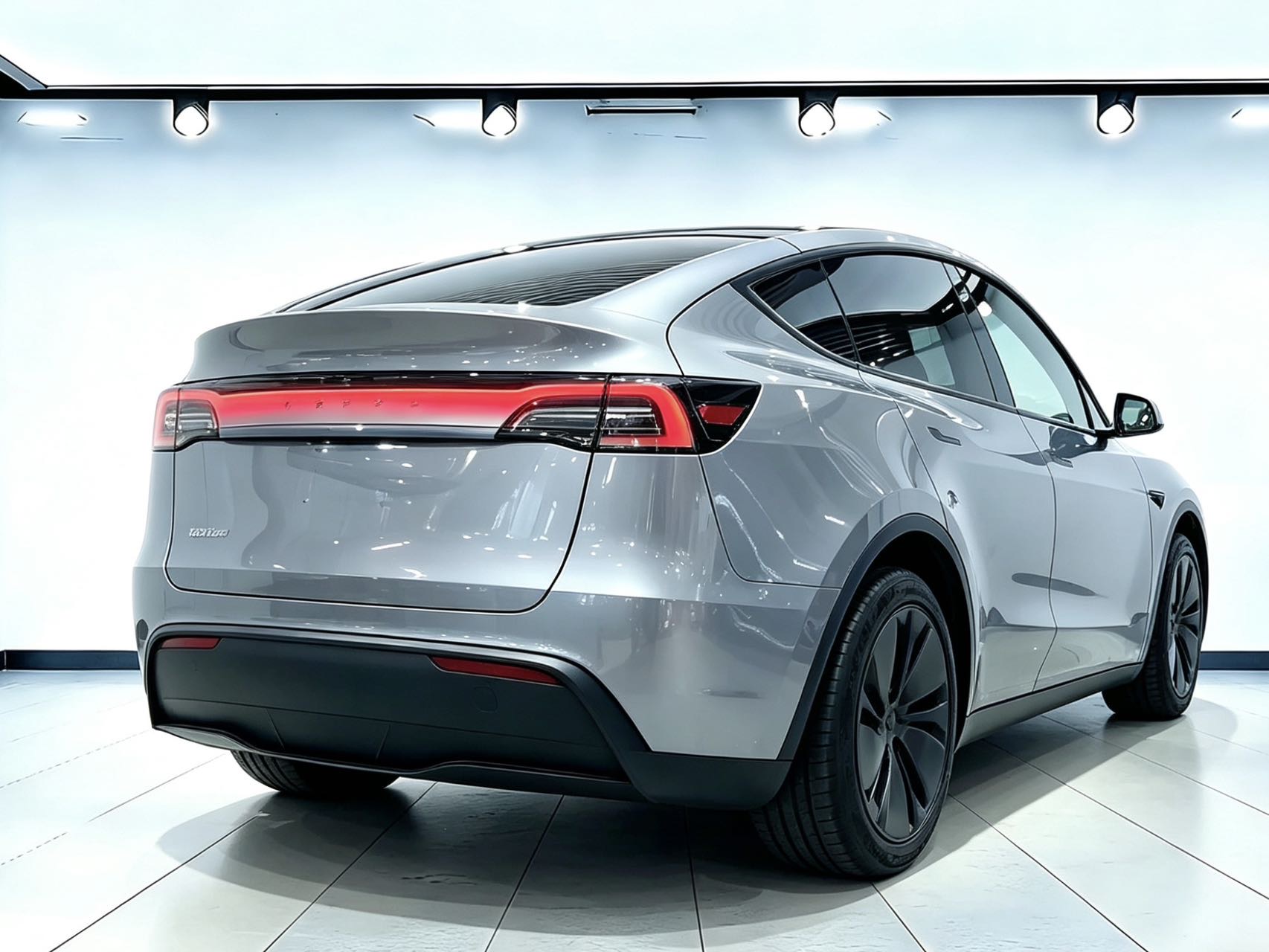 Tesla Model Y 2025 car image #5