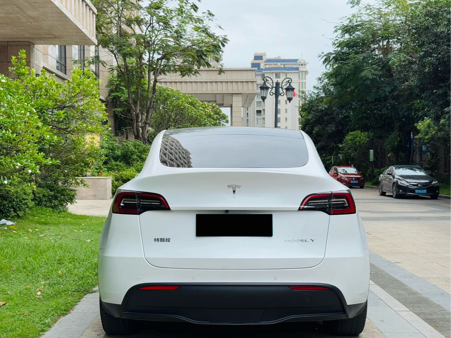 Tesla Model Y 2022 #7 Tesla Model Y 2022 car image #7