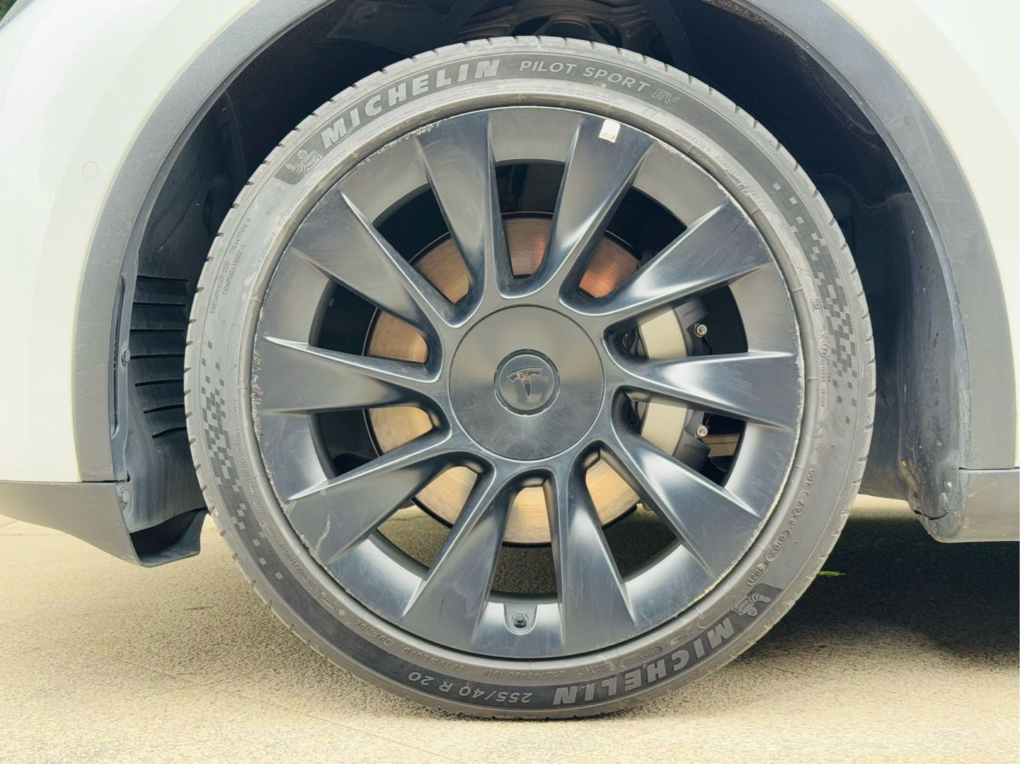 Tesla Model Y 2022 #23 Tesla Model Y 2022 car image #23