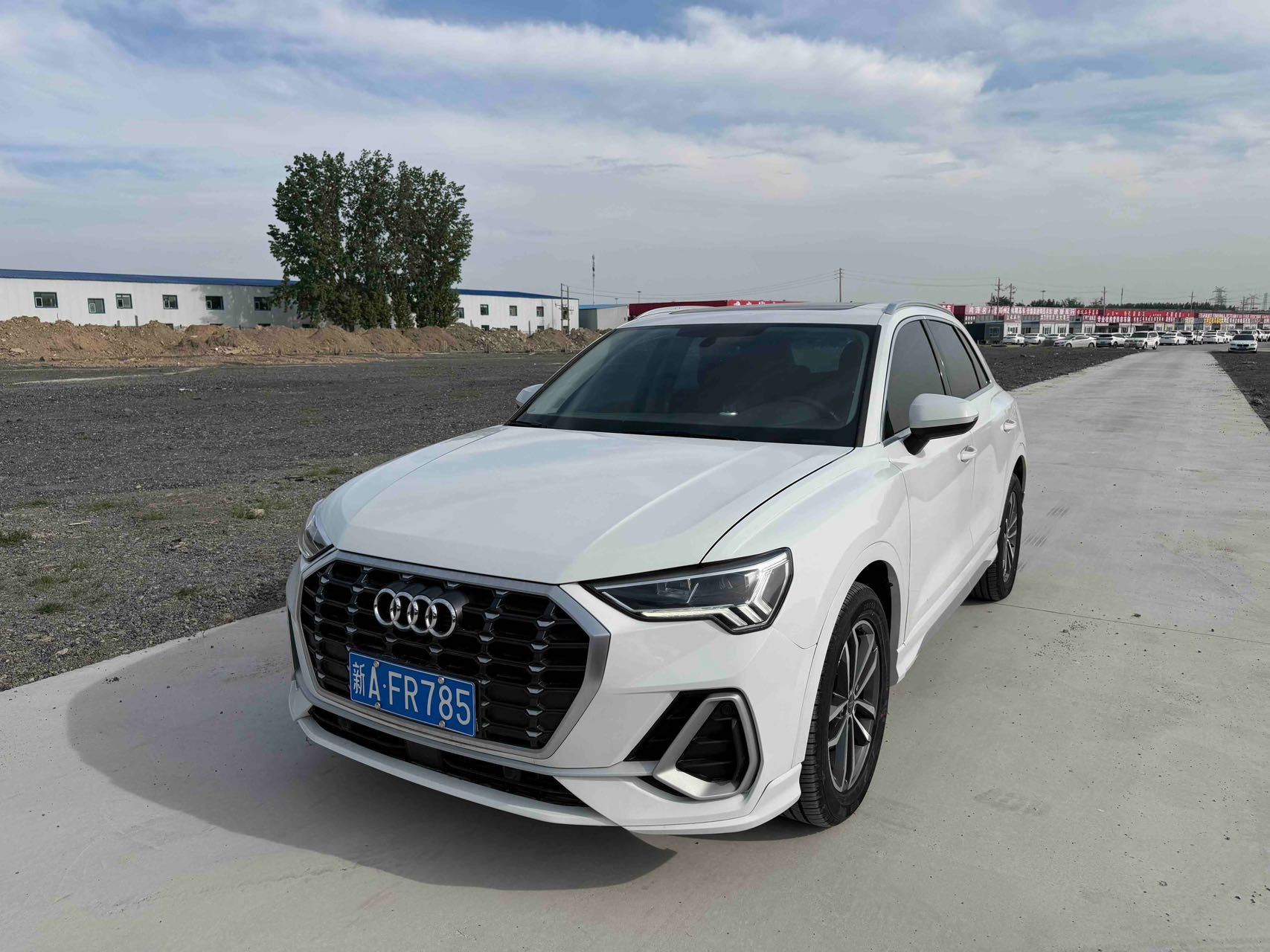Audi Q3 2023 #2 Audi Q3 2023 car image #2