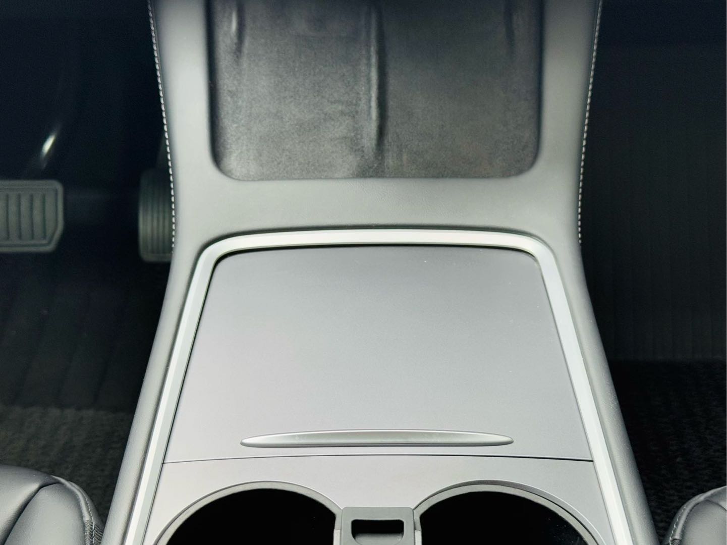 Tesla Model Y 2022 #17 Tesla Model Y 2022 car image #17