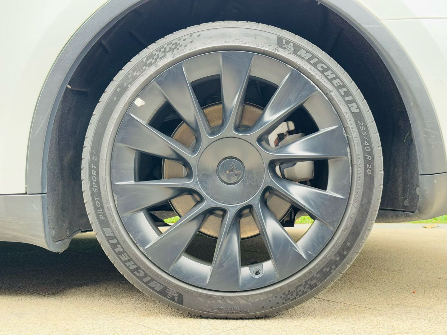 Tesla Model Y 2022 #24 Tesla Model Y 2022 car image #24