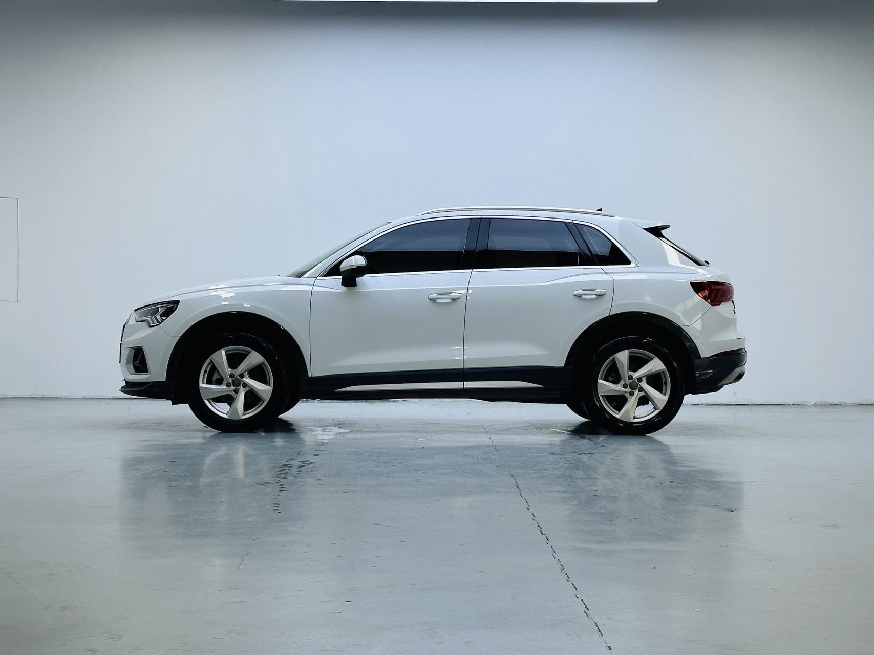 Audi Q3 2019 #5 Audi Q3 2019 car image #5