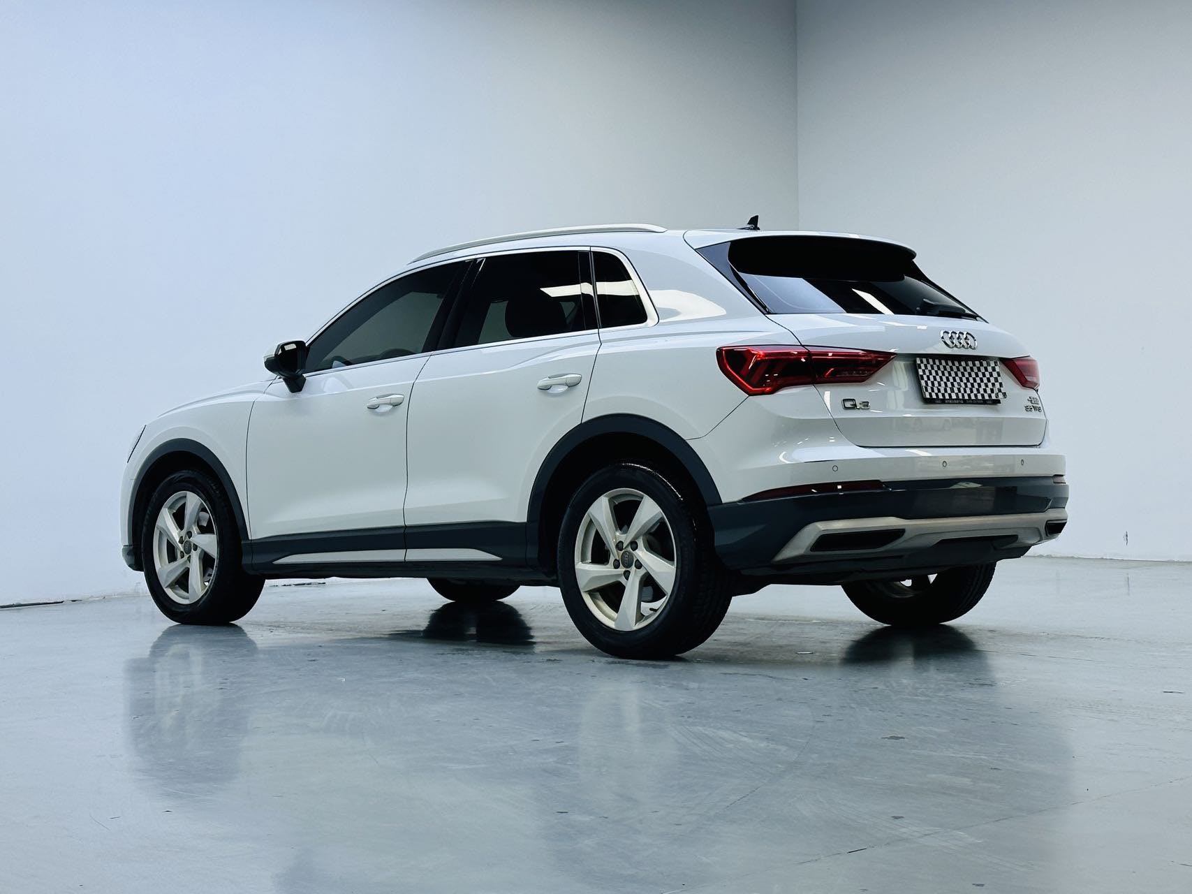 Audi Q3 2019 #9 Audi Q3 2019 car image #9