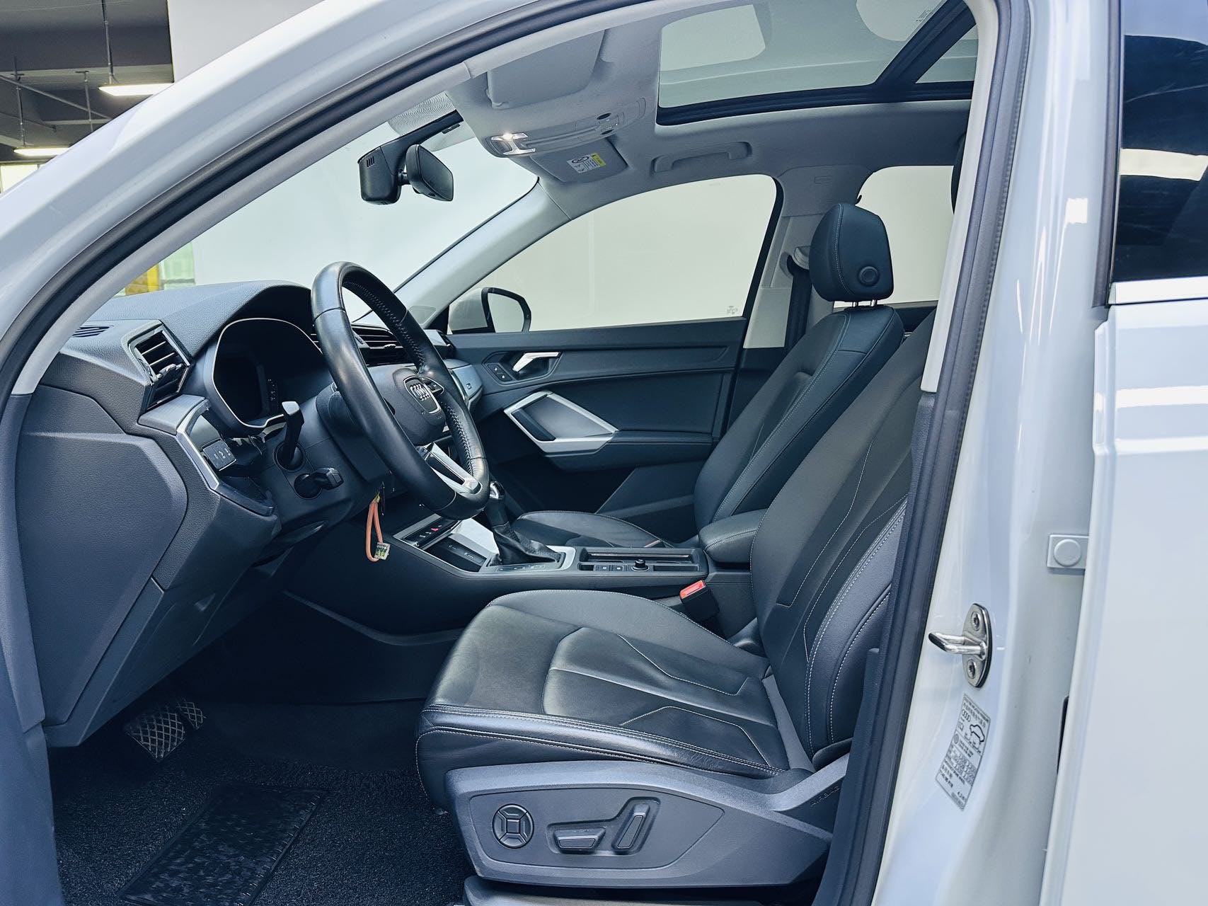 Audi Q3 2019 #6 Audi Q3 2019 car image #6