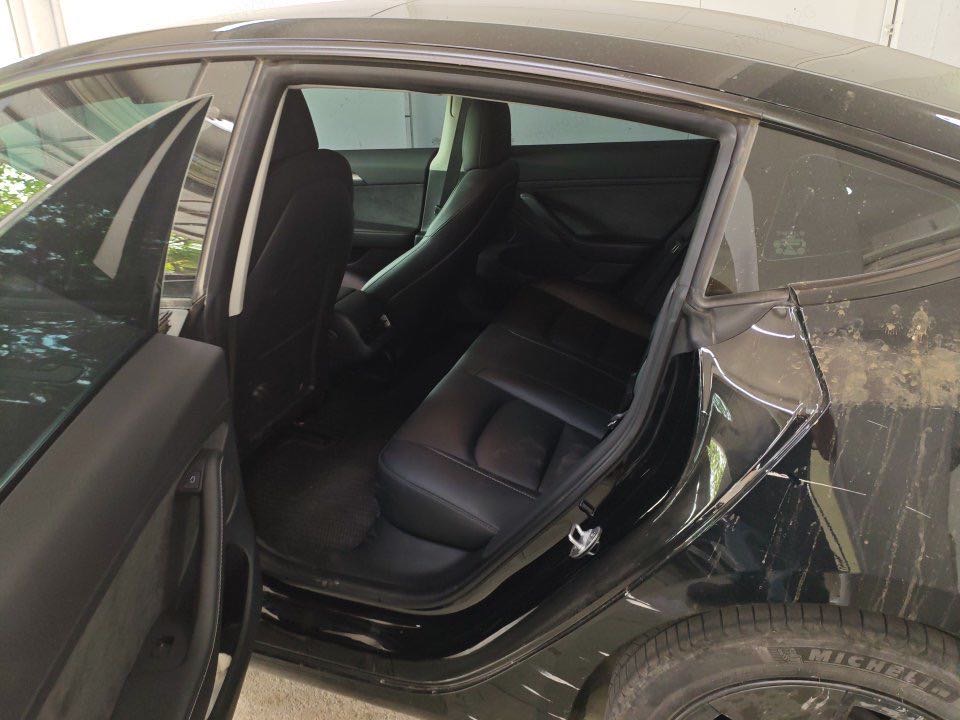 Tesla Model 3 2023 immagine di auto #8