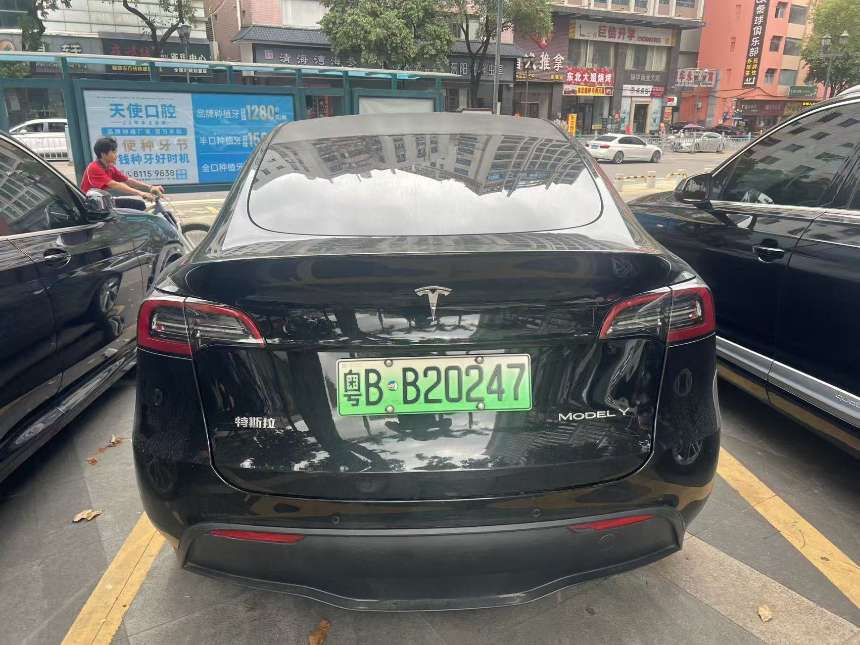 Tesla Model Y 2022 car image #7