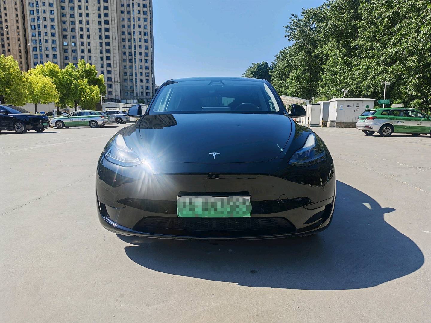 Tesla Model Y 2022 #4 Tesla Model Y 2022 car image #4
