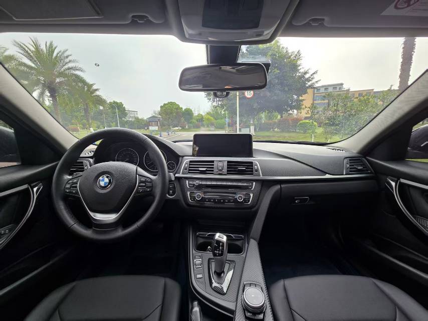 BMW 3 Series 2017 #9 BMW 3 Series 2017 صورة سيارة #9
