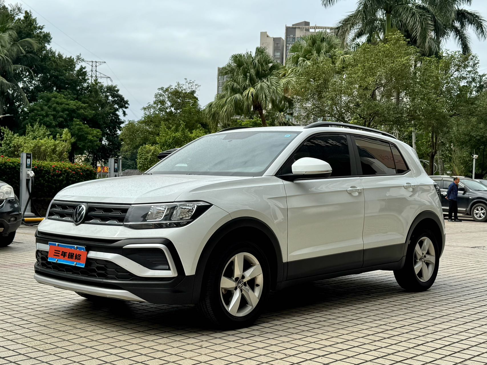 Volkswagen T-Cross 2023 #2 Volkswagen T-Cross 2023 car image #2