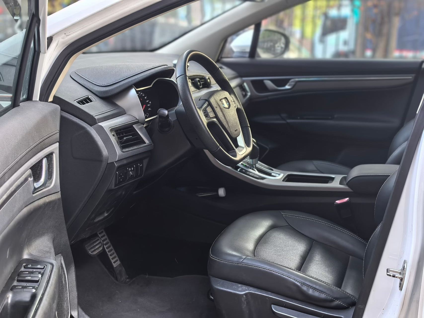 GEELY Emgrand GS 2018 car image #6