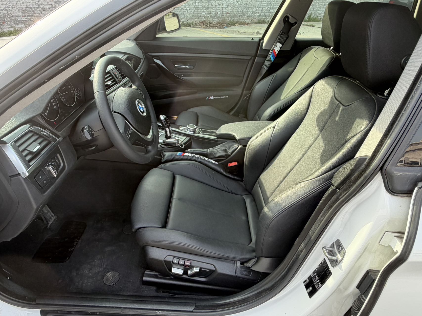 BMW 3 Series GT 2018 car image #9