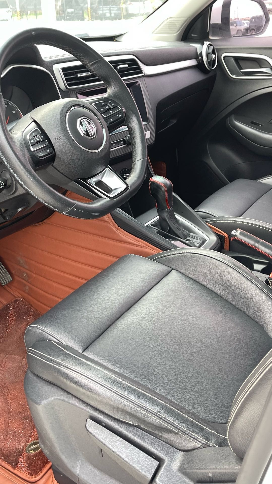MG ZS 2017 #9 MG ZS 2017 car image #9
