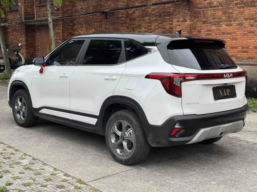 Kia Seltos 2025 car image #10