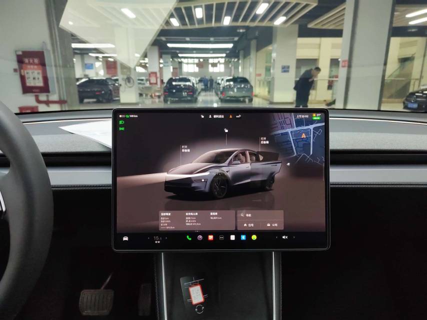 Tesla Model Y 2025 #7 Tesla Model Y 2025 car image #7