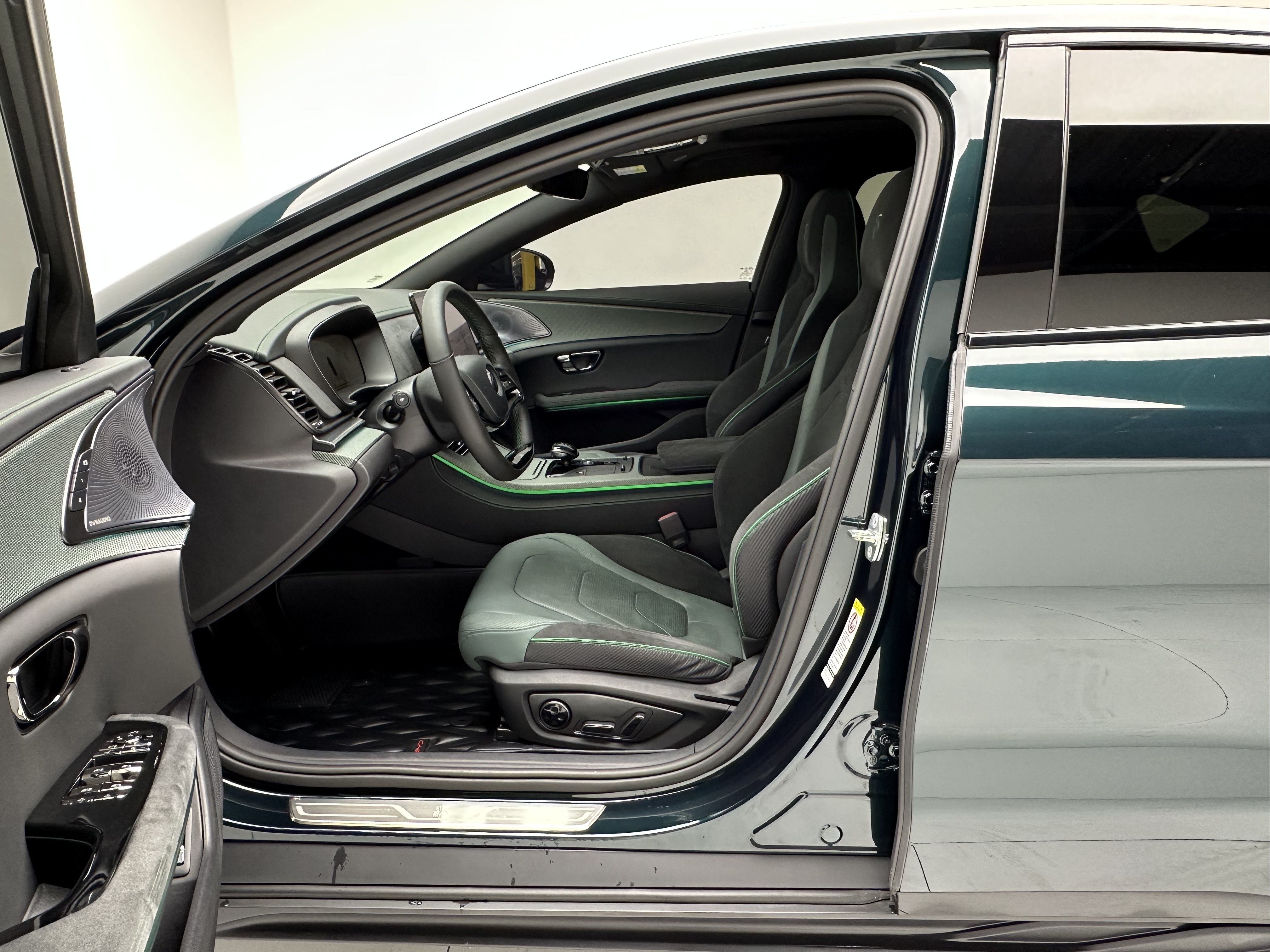 BYD Han 2022 car image #6