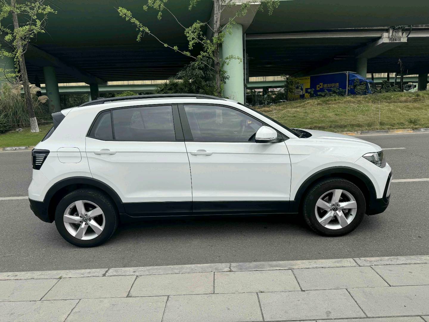 Volkswagen T-Cross 2023 #5 Volkswagen T-Cross 2023 car image #5