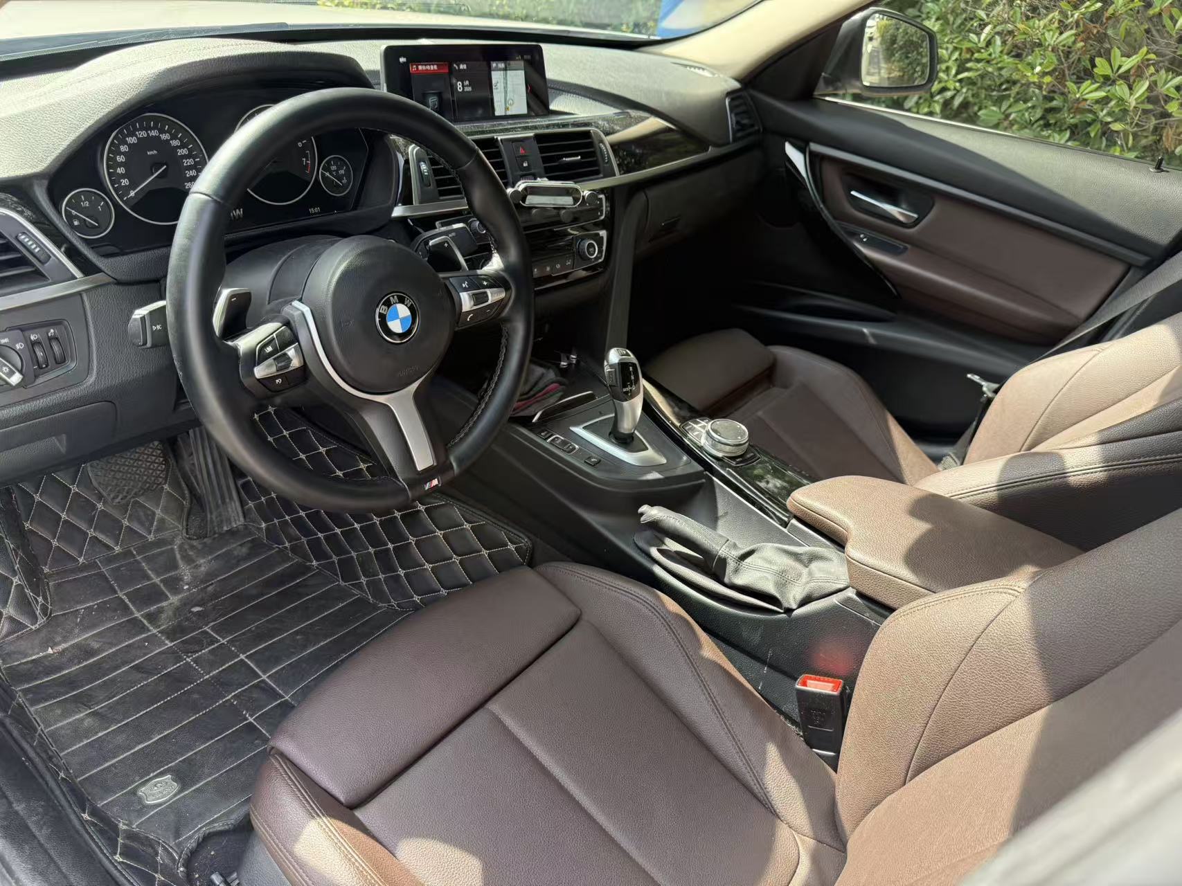 BMW 3 Series 2019 car image #6