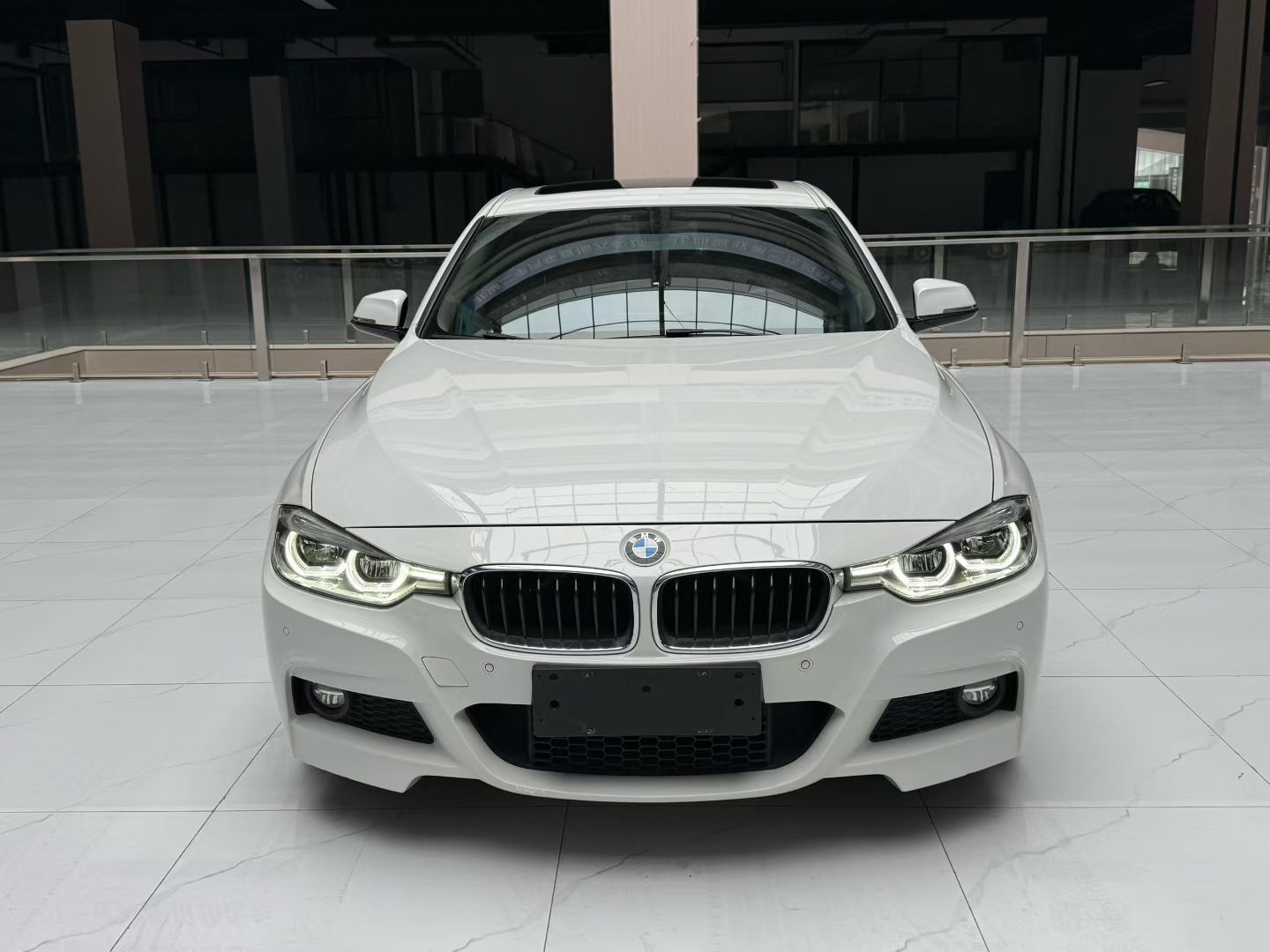 BMW 3 Series 2019 #4 BMW 3 Series 2019 car image #4