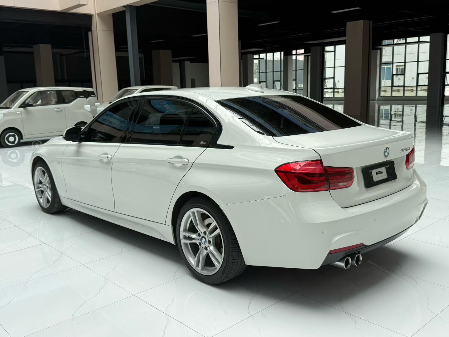 BMW 3 Series 2019 #8 BMW 3 Series 2019 car image #8