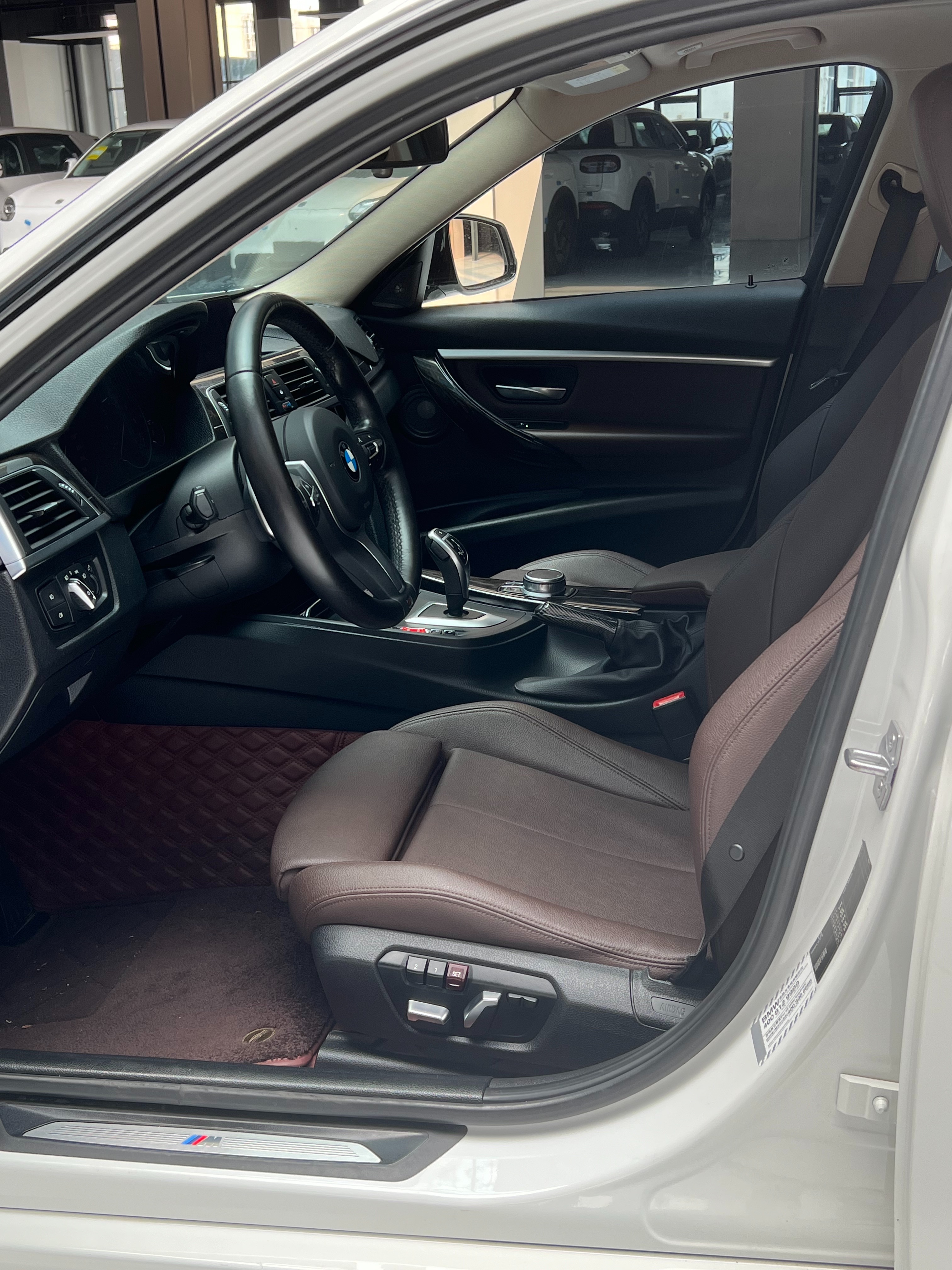 BMW 3 Series 2019 #6 BMW 3 Series 2019 car image #6