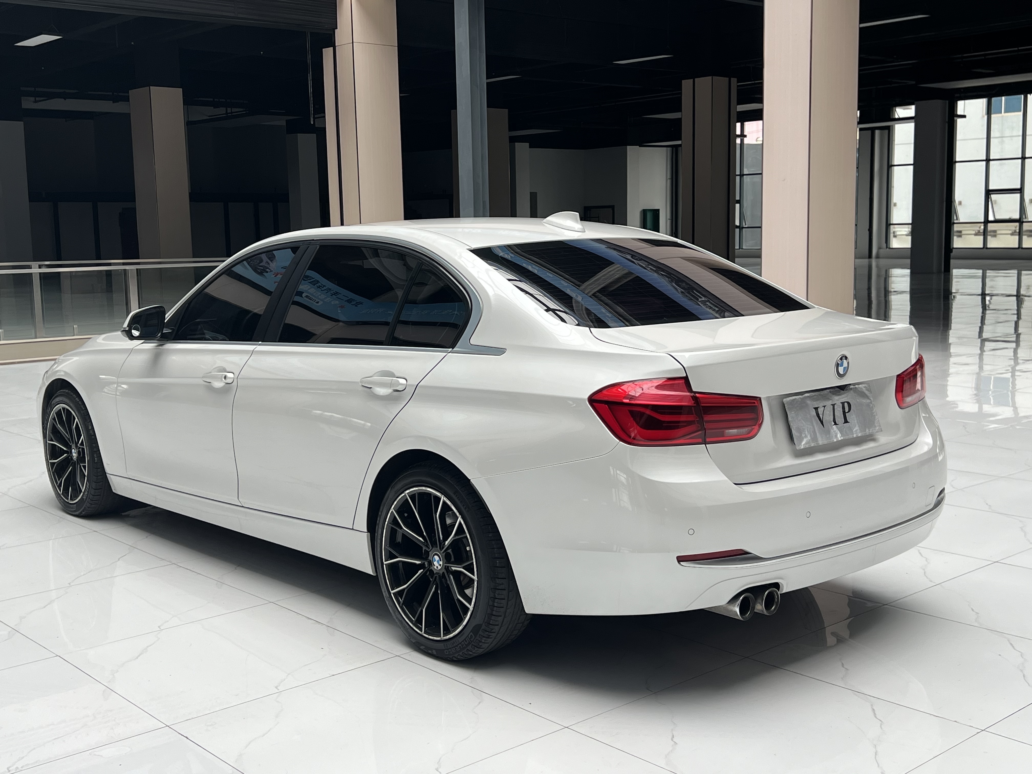 BMW 3 Series 2019 #8 BMW 3 Series 2019 car image #8