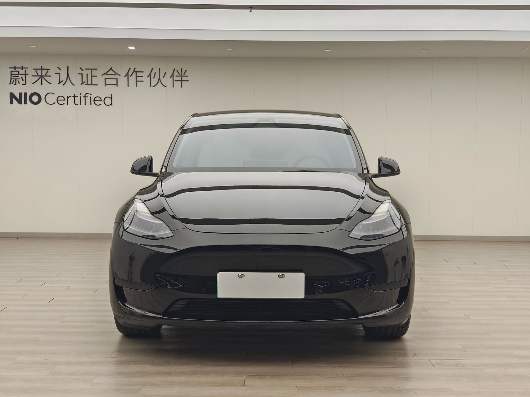 Tesla Model Y 2023 #4 Tesla Model Y 2023 car image #4