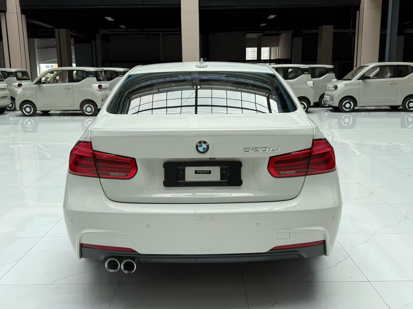BMW 3 Series 2019 #10 BMW 3 Series 2019 car image #10
