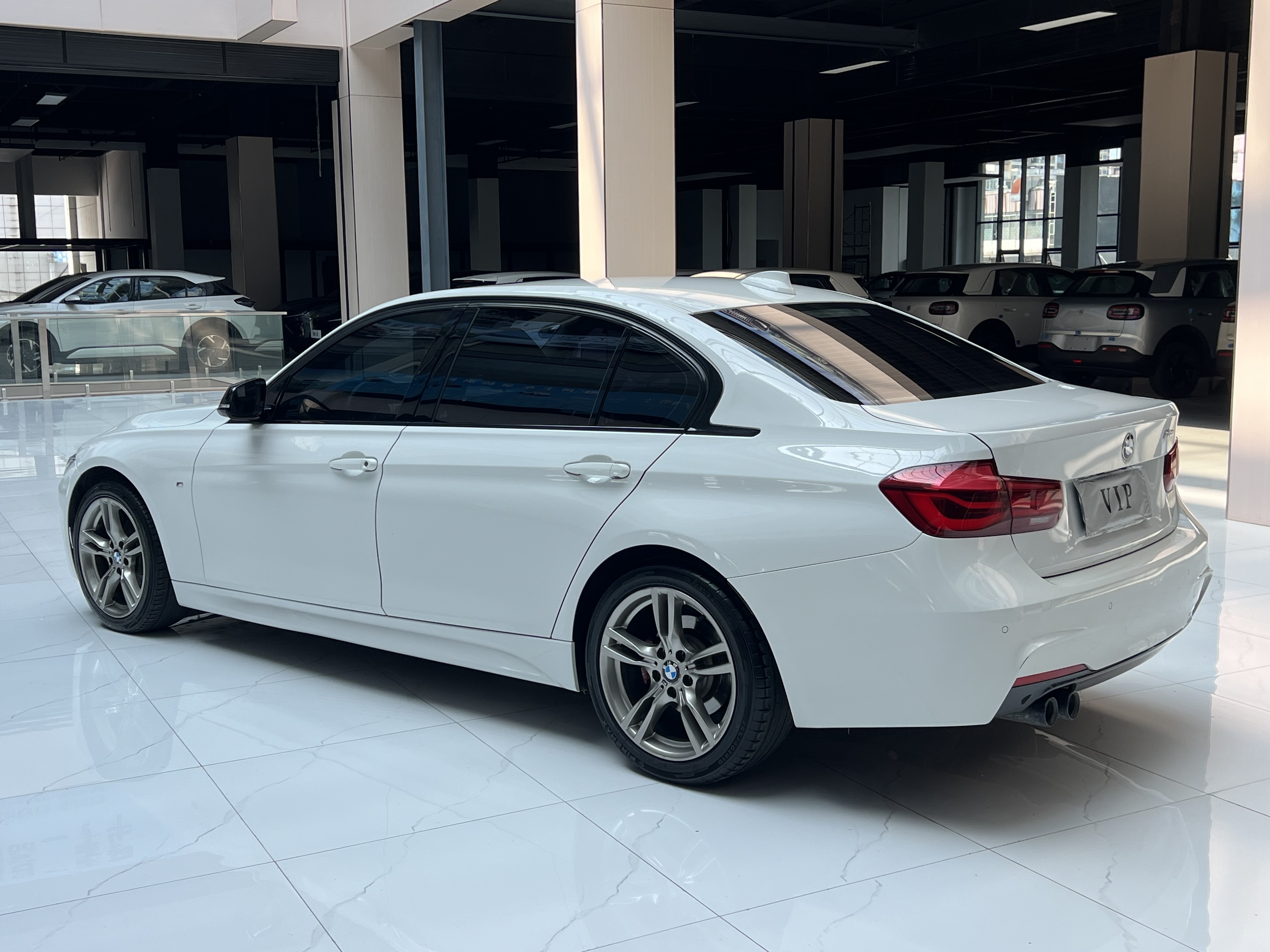 BMW 3 Series 2019 #10 BMW 3 Series 2019 car image #10