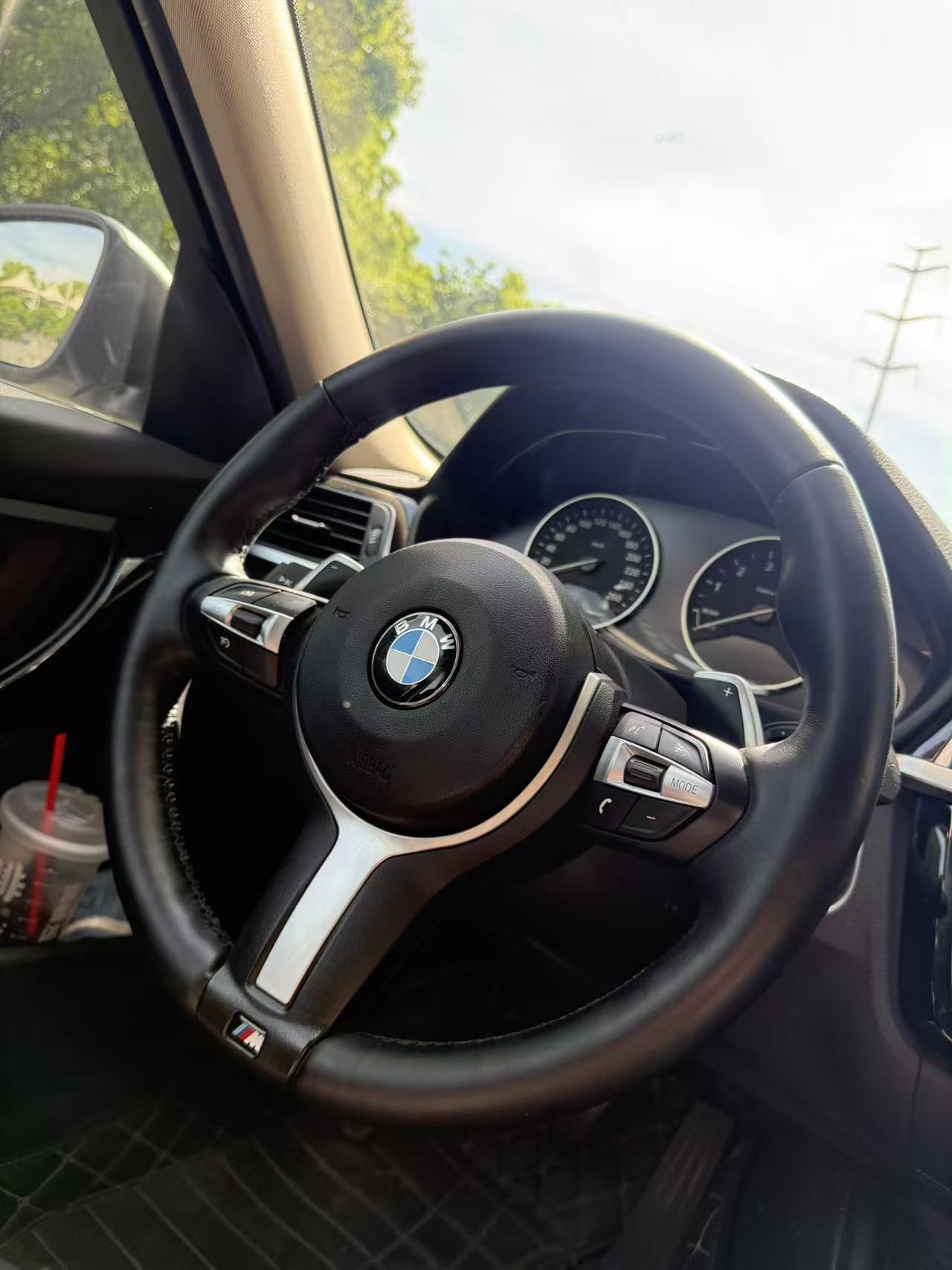 BMW 3 Series 2019 car image #10