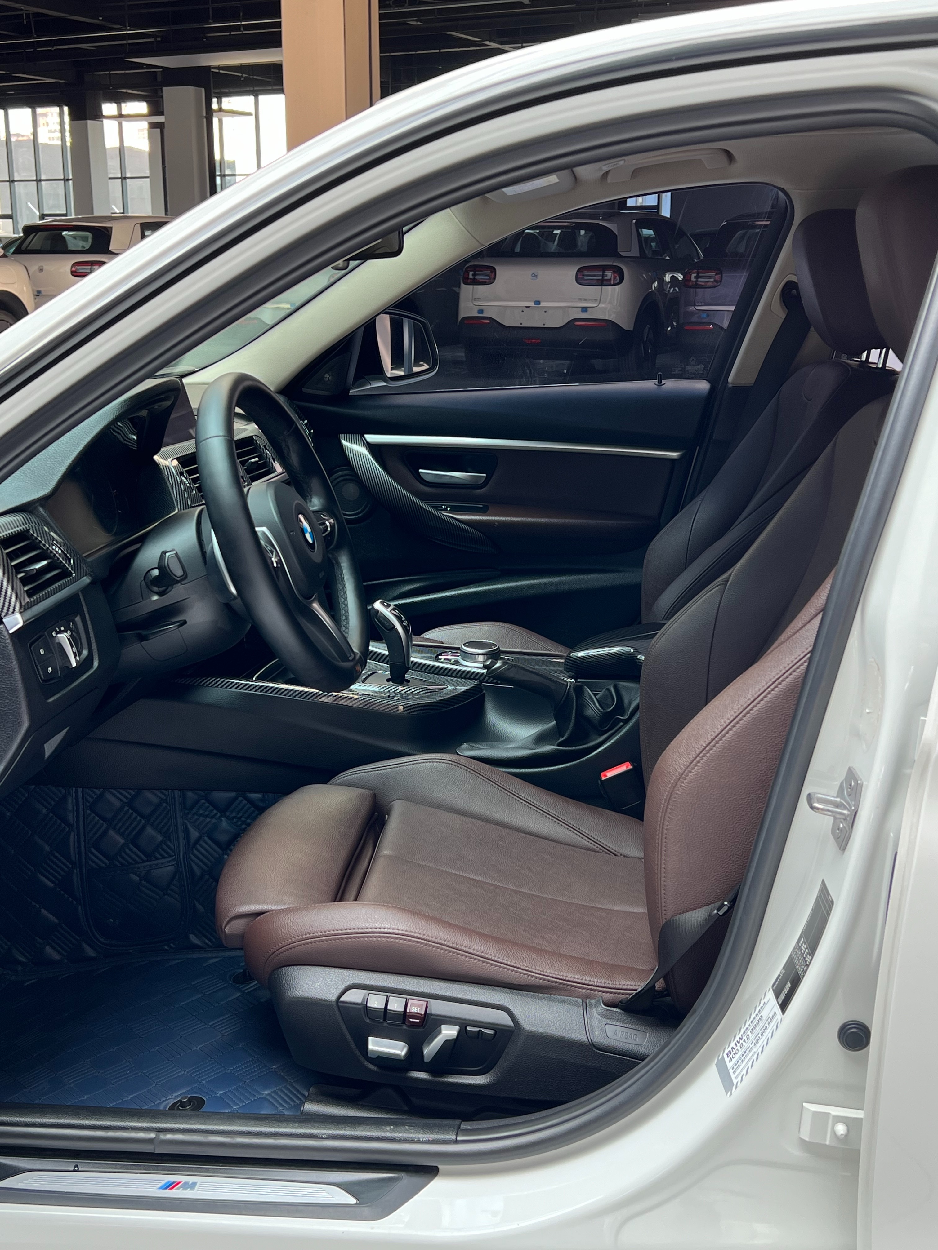 BMW 3 Series 2019 #6 BMW 3 Series 2019 car image #6