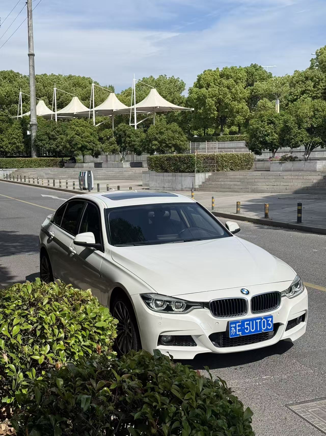 BMW 3 Series 2019 car image #3