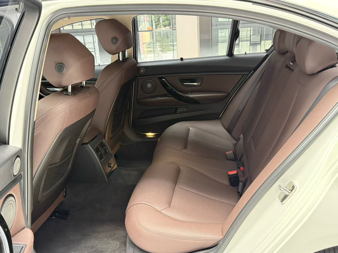 BMW 3 Series 2019 #6 BMW 3 Series 2019 car image #6