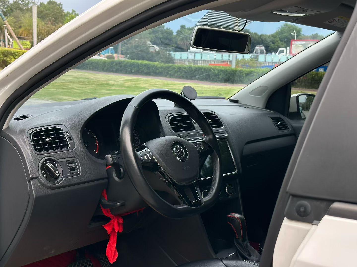 Volkswagen Polo 2019 #6 Volkswagen Polo 2019 car image #6